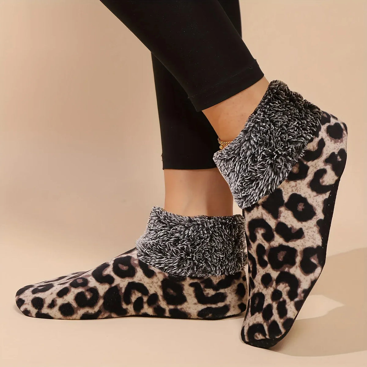 Chausson Chaussette Antidérapant Femme - Différents coloris