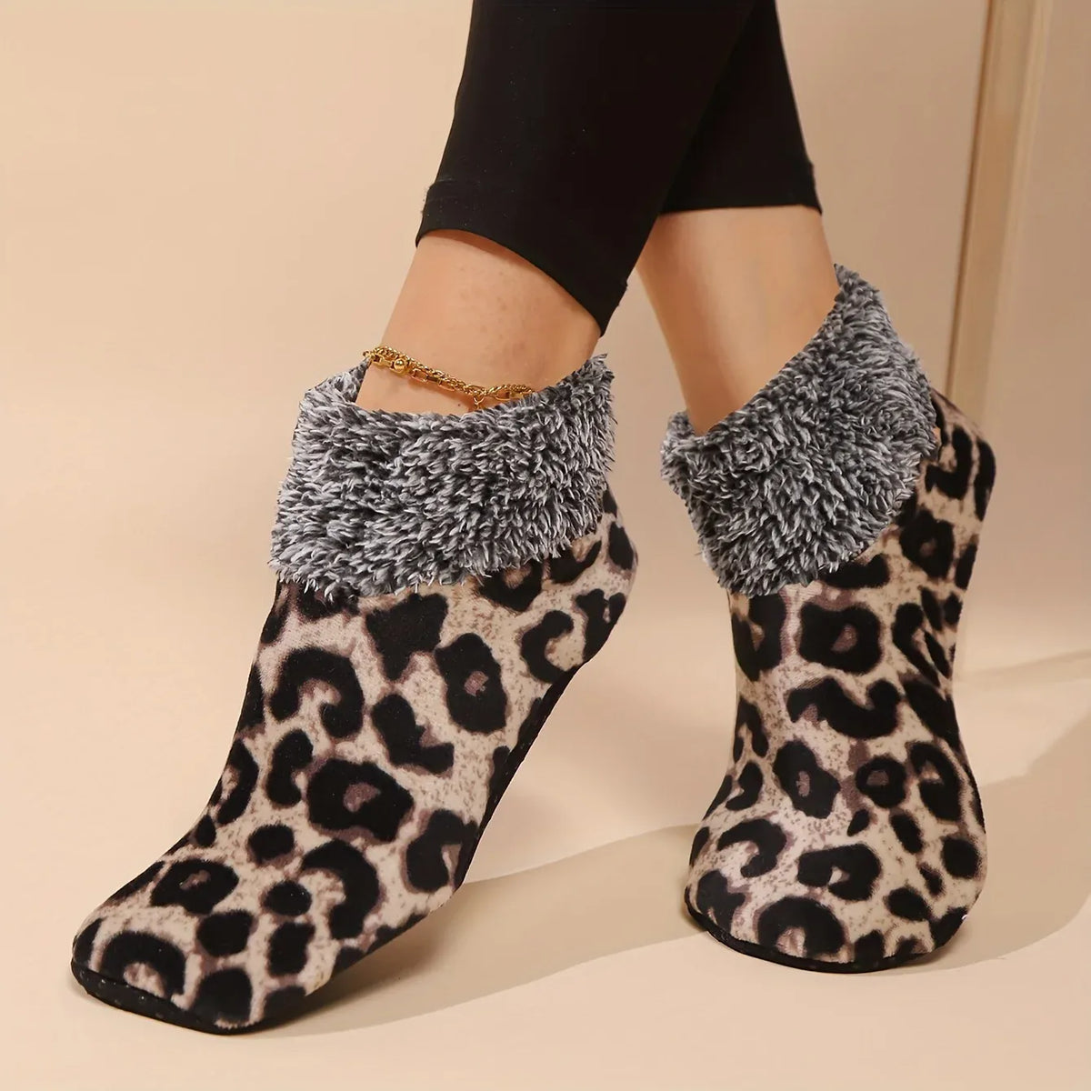 Chausson Chaussette Antidérapant Femme - Différents coloris